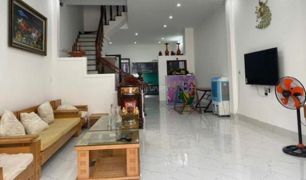 Bán Nhà trong hẻm 105m²