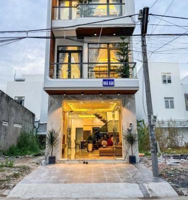 Chủ cần bán Nhà mặt phố 80m²