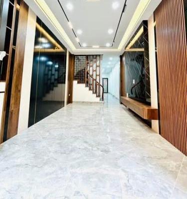 Nguyễn An Ninh- nhà xây mới- siêu đẹp- thang máy- full nội thất- mặt 🏡 ngõ thông