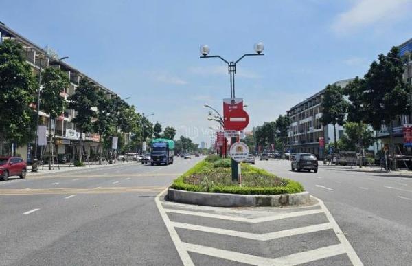 Cần bán gấp nhà 5 tầng hoàn thiện mặt ngoài đường Lý 💥 Anh Tông