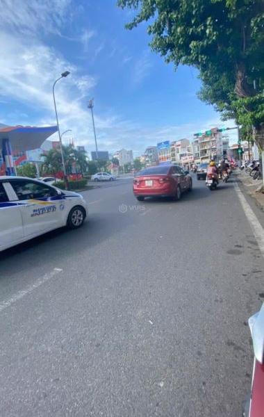 282m Mặt Tiền Nguyễn Huệ TTTP Huế đối 🏣 diện siêu thị