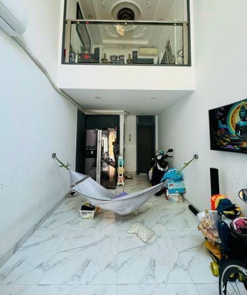 Bán nhà đường CMT8 🔥 5 lầu thang máy 8.9 tỷ TL