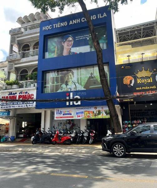 Cho thuê Nhà mặt phố 180m²