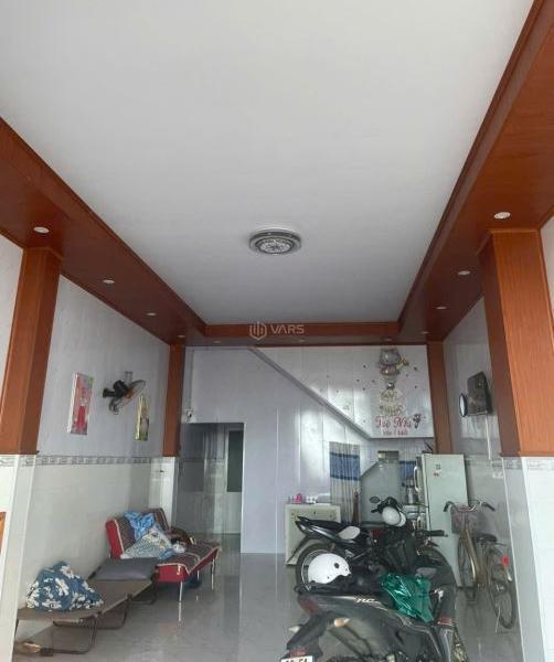 Bán Nhà mặt phố 130m²