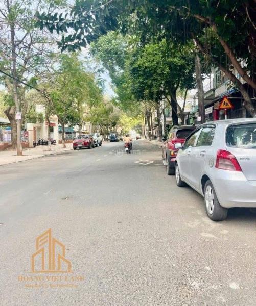 BÁN NHÀ PHỐ CŨ MẶT 🏤 TIỀN LÝ THƯỜNG KIỆT, TP BMT 🔹Diện tích: 5 x 29 (nở hậu) 🔹15tỷ