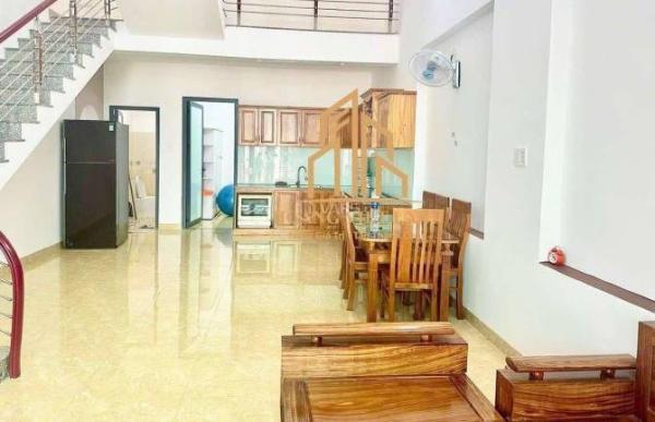Chủ cần bán Nhà trong hẻm 93m²