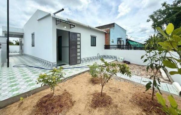 cần bán căn nhà vườn 👍 322m2 ở Trảng Bàng - Tây Ninh giá 880 triệu.shr