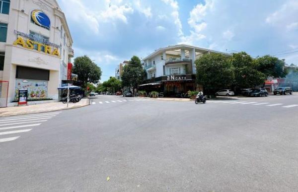 Cần bán Nhà mặt phố 72m²