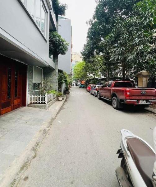 Cần bán Nhà trong hẻm 80m²