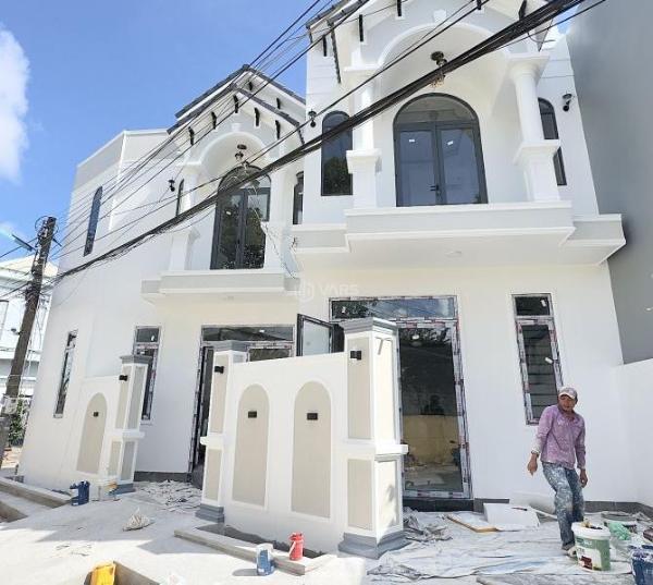 NHÀ TRỆT 🏦 LẦU XÂY MỚI MÁI THÁI 2PHÒNG NGỦ CỰC ĐẸP GIÁ RẺ LỘ Ô TÔ 5,5M- GẦN ĐỀN HÙNG