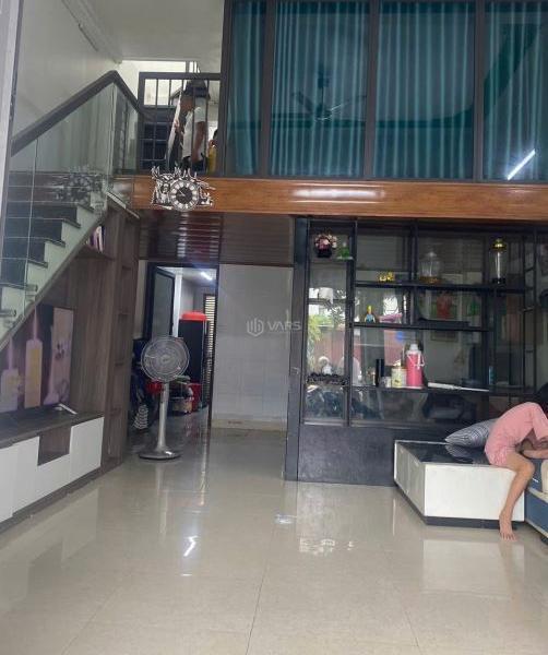 Chủ cần bán Nhà mặt phố 80m²