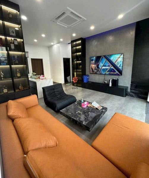HOT! 💥 NHÀ GÓC 3 LẦU SIÊU ĐẸP HIỆN ĐẠI 166M2 mặt 10m hướng ĐB VĨNH NGỌC GIÁ TỐT