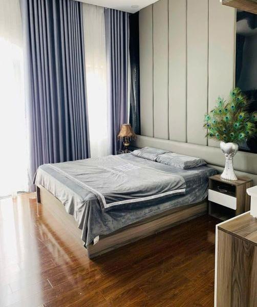 Chủ cần bán Nhà mặt phố 84m²