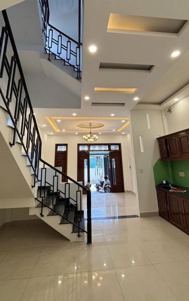 Bán Nhà mặt phố 75m²