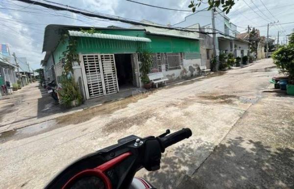Cần Bán nhanh lô góc 2 mặt tiền + nhà 🏚️ cấp 4 mặt tiền đường nguyễn khuyến.