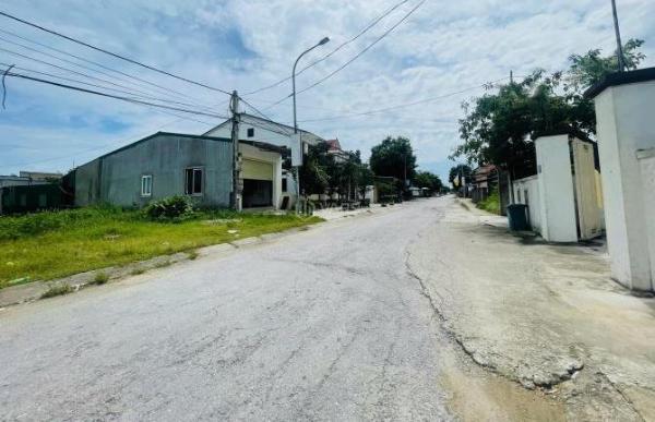Bán đất cực hiếm, mặt đường Xuân Lộc 🏣 Nghi Kim giá 2tỷ xx