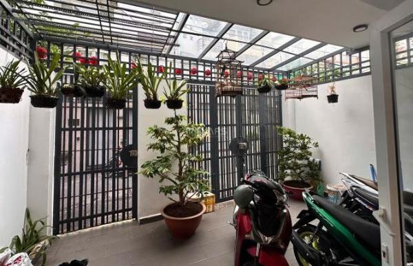 Chủ cần bán Nhà trong hẻm 80m²