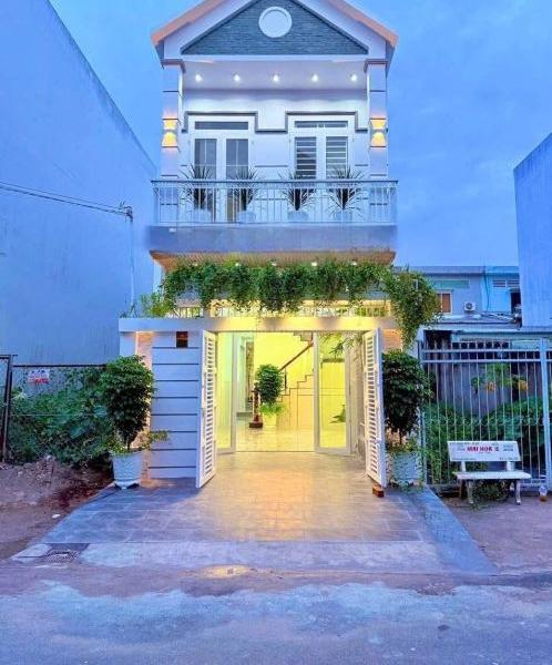 Bán nhà trệt lầu khu vực đông 🏣 đúc gần bệnh viện quốc tế phương châu, TPCT