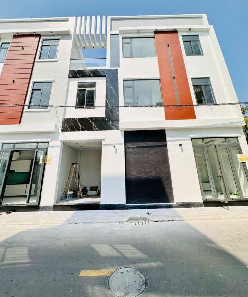 Nhà Mặt 🏦 Tiền Hoàn Công Phạm Hữu Lầu