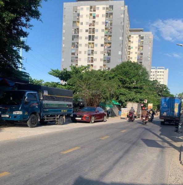 Bán Nhà mặt phố 200m²