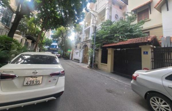 8.5 tỷ-nhà đẹp 5 tầng-ô tô tránh-kinh doanh sầm uất-Trương Định, 🏠 Hoàng Mai, HN