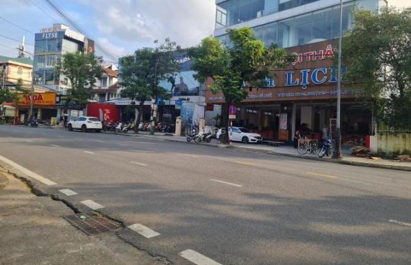 Bán nhà 3 tầng mặt tiền Nguyễn Huệ. Đối diện 🏢 nội thất Thanh Lịch