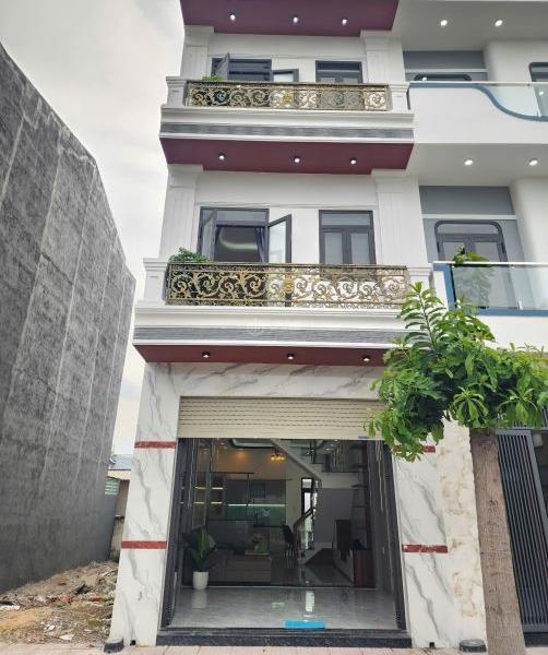 Chủ cần bán Nhà mặt phố 69m²