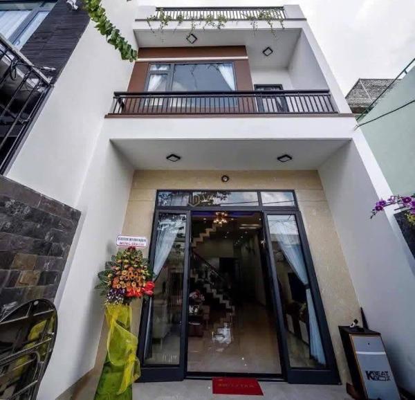 Nhà 1 trệt 1 lầu 3pn 2wc giá chỉ 1,6 tỷ long an đang 🌊 vượt sóng phát triển