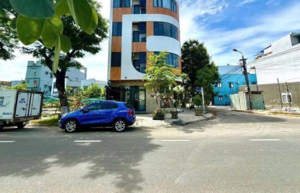 Bán Nhà mặt phố 175m²