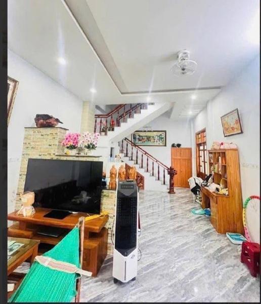 Bán nhà 3 tầng nội bộ oto gần ngô mây dt 🏠 50m2 giá 3ty390