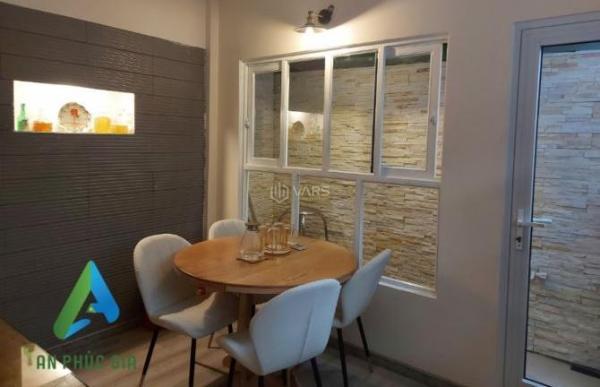 Chủ cho thuê Nhà mặt phố 87m²