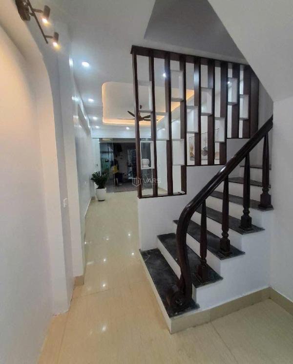 Bán nhà 🏣 lĩnh nam 6 tầng, 6 tỷ, ô tô