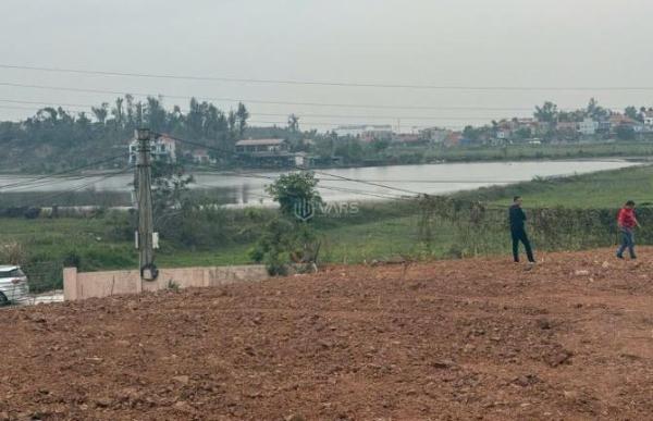 Chủ cần bán Đất nền riêng lẻ 18000m²
