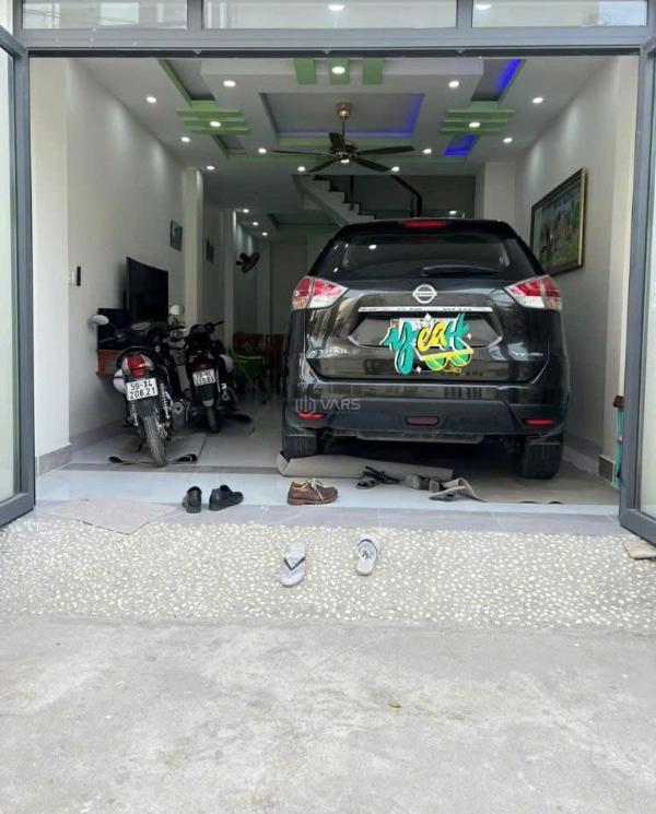 Bán gấp nhà siêu đẹp, 3 tầng, ngang 4.5m, 4pn, xe hơi 7c, võ văn 🏡 hát -chỉ 4.9 tỷ