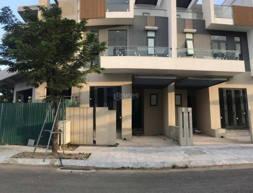 Bán nhà 3 tầng mới xây. Giá 5.8x tỷ TL. đường Hoàng Quốc 👍 Việt. thành phố Huế