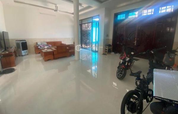 Cần bán Nhà trong hẻm 178m²