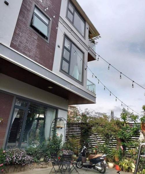 Cho thuê villa đà lạt villa sân vườn 25 🏢 triệu/tháng đường xe 16 chỗ hẻm lê hồng phong