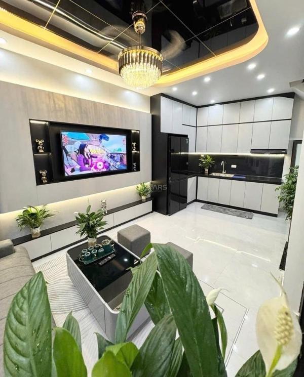 Trần 🏬 khát chân - nhà đẹp ở ngay - 30m - 4 tầng đủ công năng - hơn 6 đồng - ô t