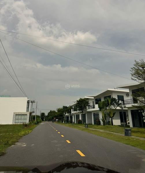 Bán Đất nền riêng lẻ 180m²