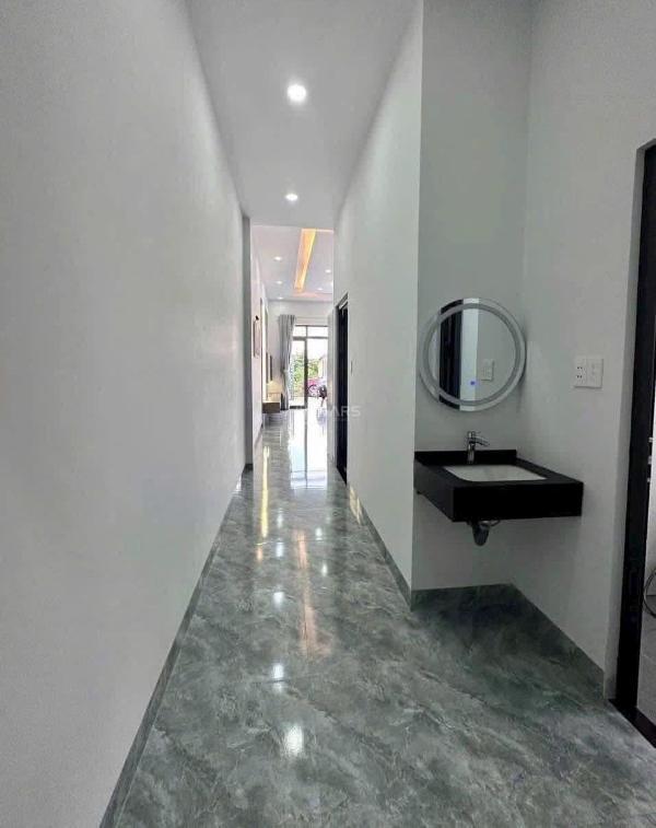 Cần bán Nhà trong hẻm 90m²