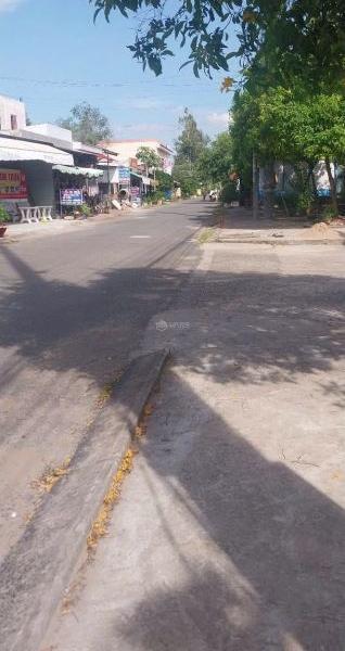 Chủ cần bán Nhà mặt phố 66m²