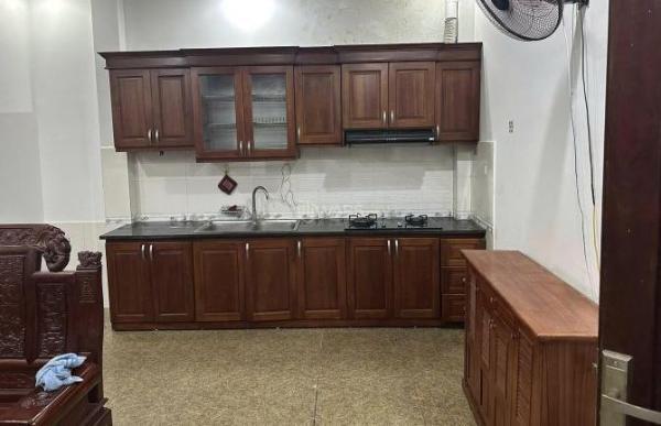 Cho 🏤 thuê nhà ngõ Cầu Giấy dt 35mx 5 tầng, 3pn, 4 wc, 14tr/th