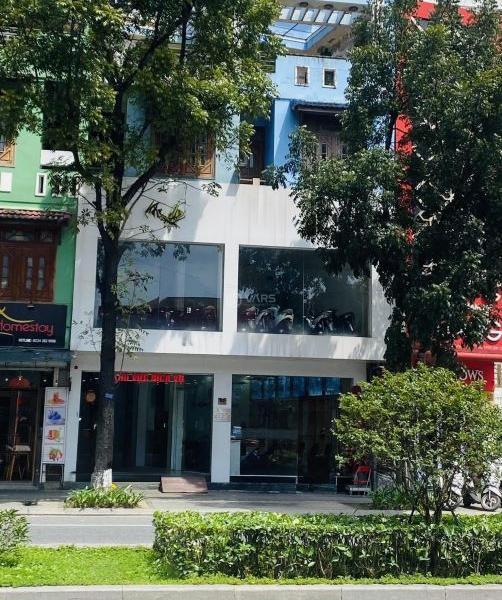 Cho thuê Nhà mặt phố 126m²