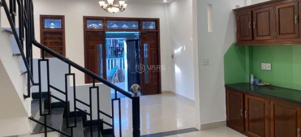 Như mới 3tầng,ở 🏘️ ngay,chỉ 3tỷ nhỉnh,trung tâm,đối diện dê Quốc Kệ.Huế.