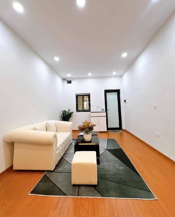 Tập thể vĩnh hồ - thái thịnh, 2 mặt thoáng, view sân 🔥 chơi, 2 ngủ, thoáng sáng, ở