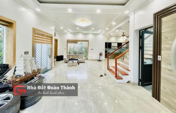 130m2 biệt thự 3 👍 tầng view vườn hoa khu biệt thự Sao Đỏ Thành Tô - Đông Bắc - 11,5 tỷ tt
