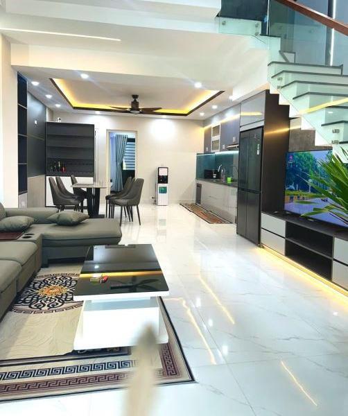 Bán Nhà mặt phố 100m²