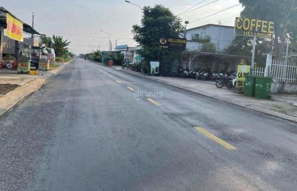 Đất mặt tiền kinh doanh 833B cần 🏠 được Long anp