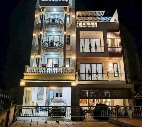 Bán Nhà mặt phố 71m²
