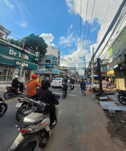 Bán Nhà mặt phố 373m²